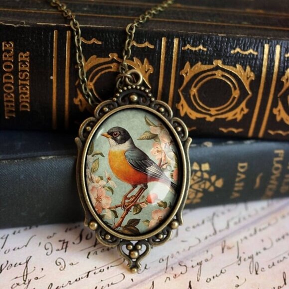 NEW - Vintage Robin Ornate Pendant Necklace -‎ Oval - Cottage Core - Picture 1 of 6